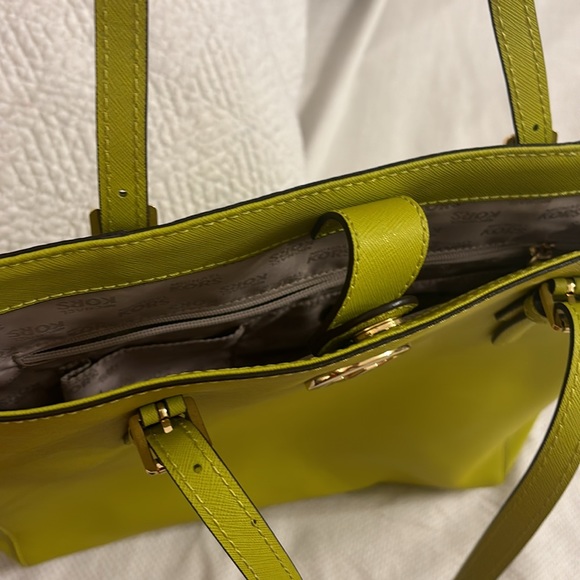 Michael Kors purse - Picture 4 of 8